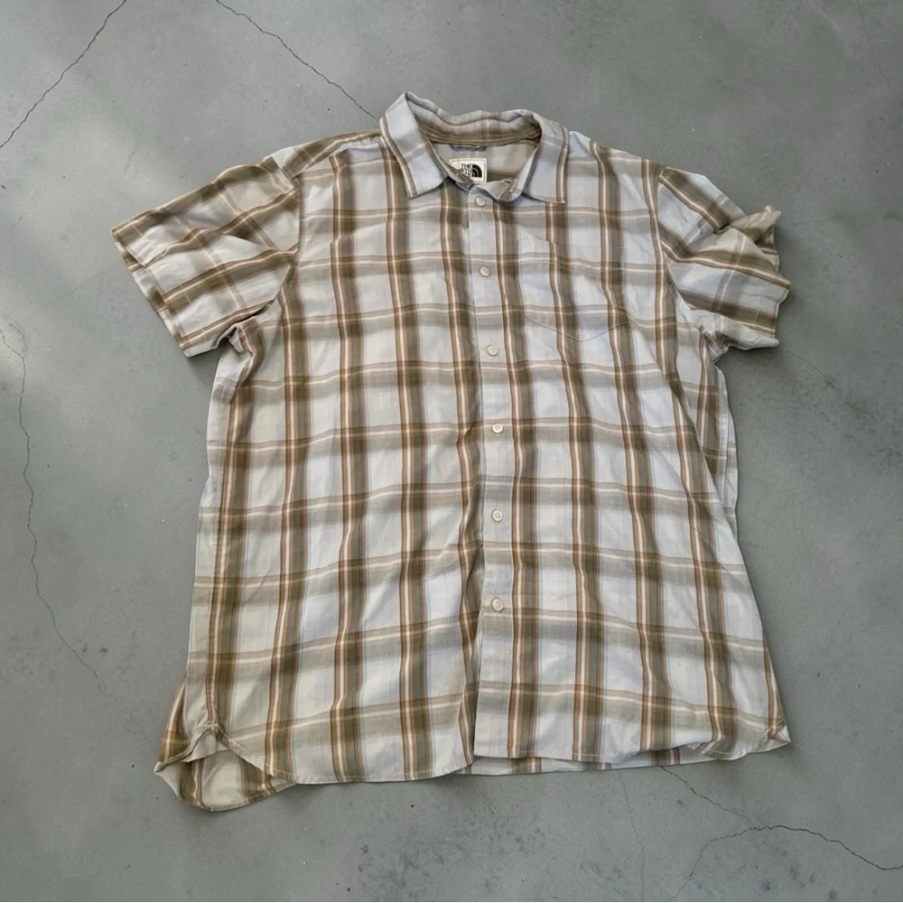 The North Face Men’s Short-Sleeve Plaid Button-Up Shirt - Mens XL